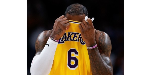 Los Angeles Lakers caen al último puesto de la Conferencia Oeste en nueva temporada